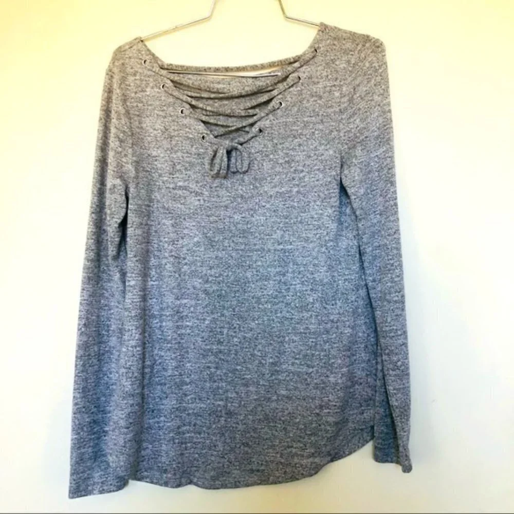 Banana Republic Luxespun Heather Grey Tee- Size XS- NWT - Picture 3 of 9